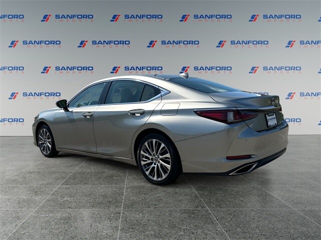 2021 Lexus ES 350 photo 3