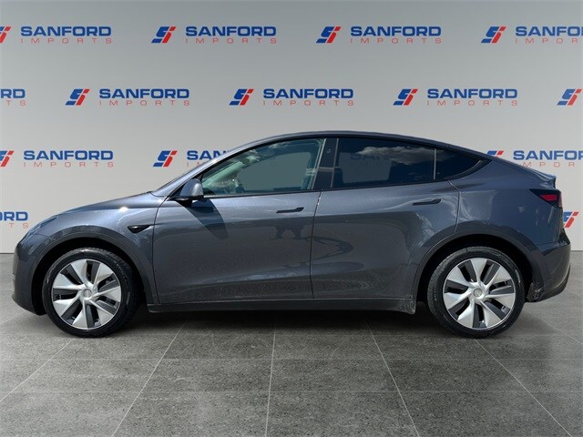2023 Tesla Model Y Long Range photo 2