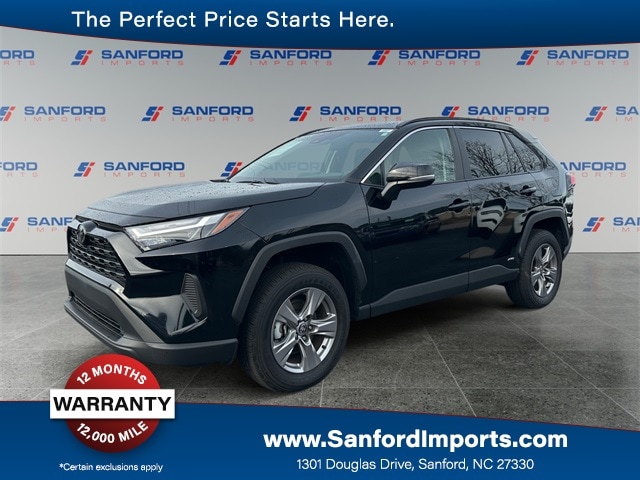 2025 Toyota RAV4 XLE's photo