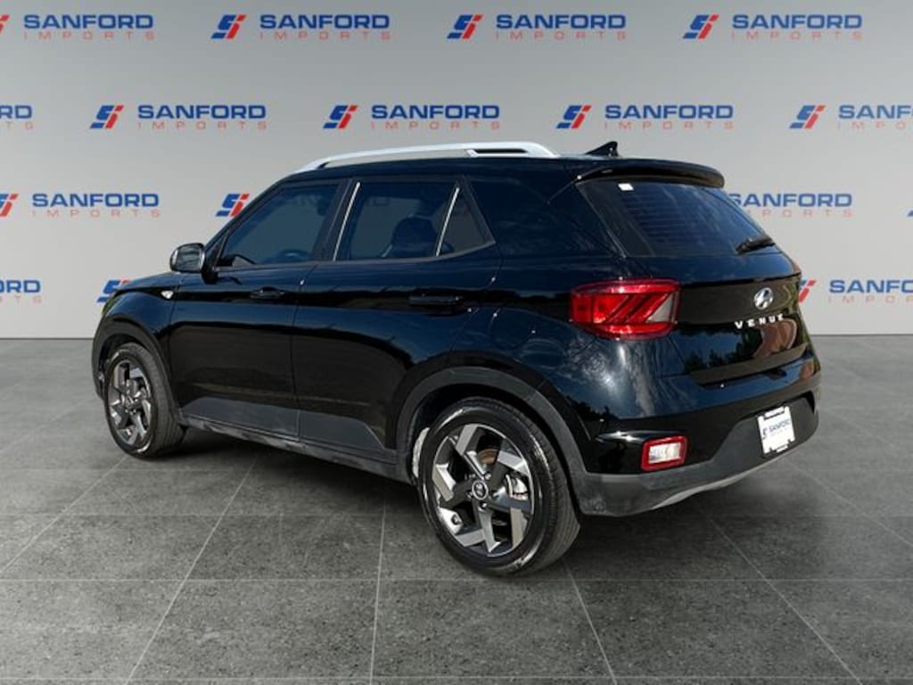 Used 2022 Hyundai Venue SEL SUV