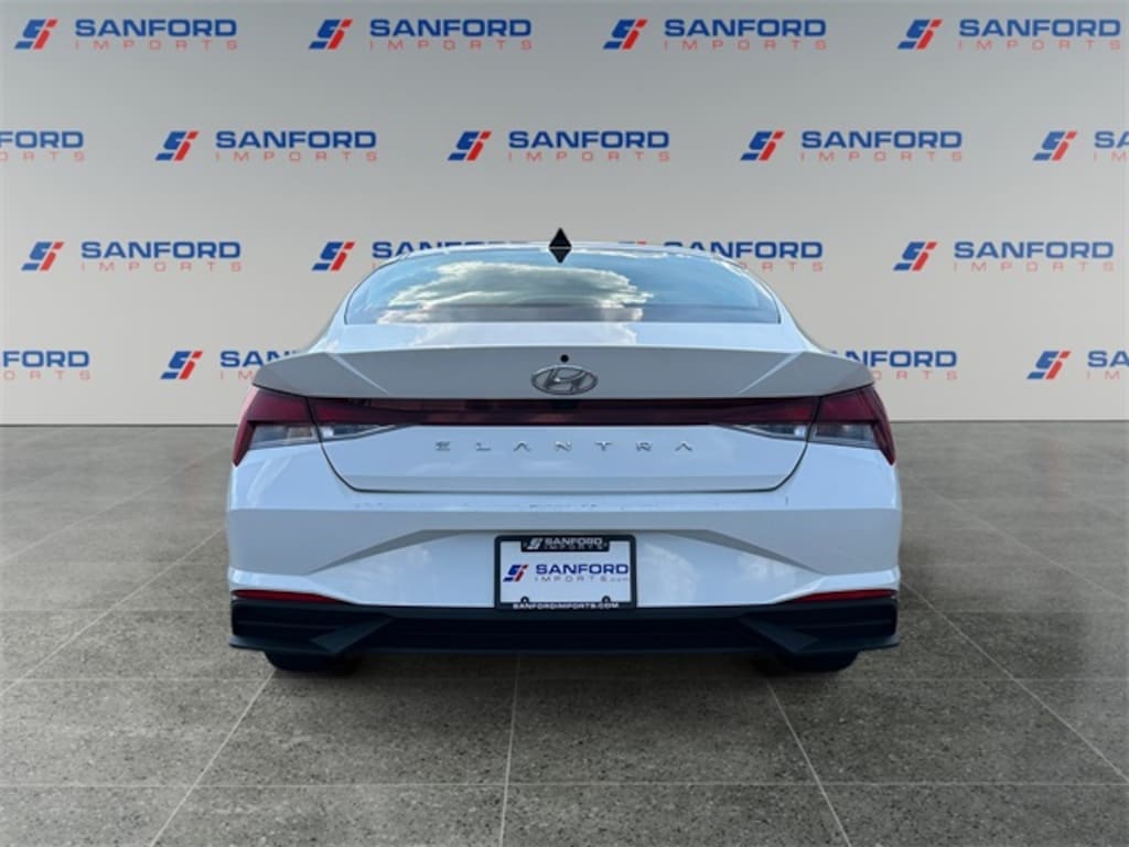 Used 2023 Hyundai Elantra SEL Sedan