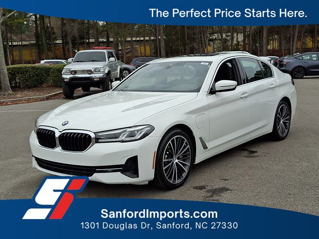 2021 BMW 5 Series 530e iPerformance Sedan's photo