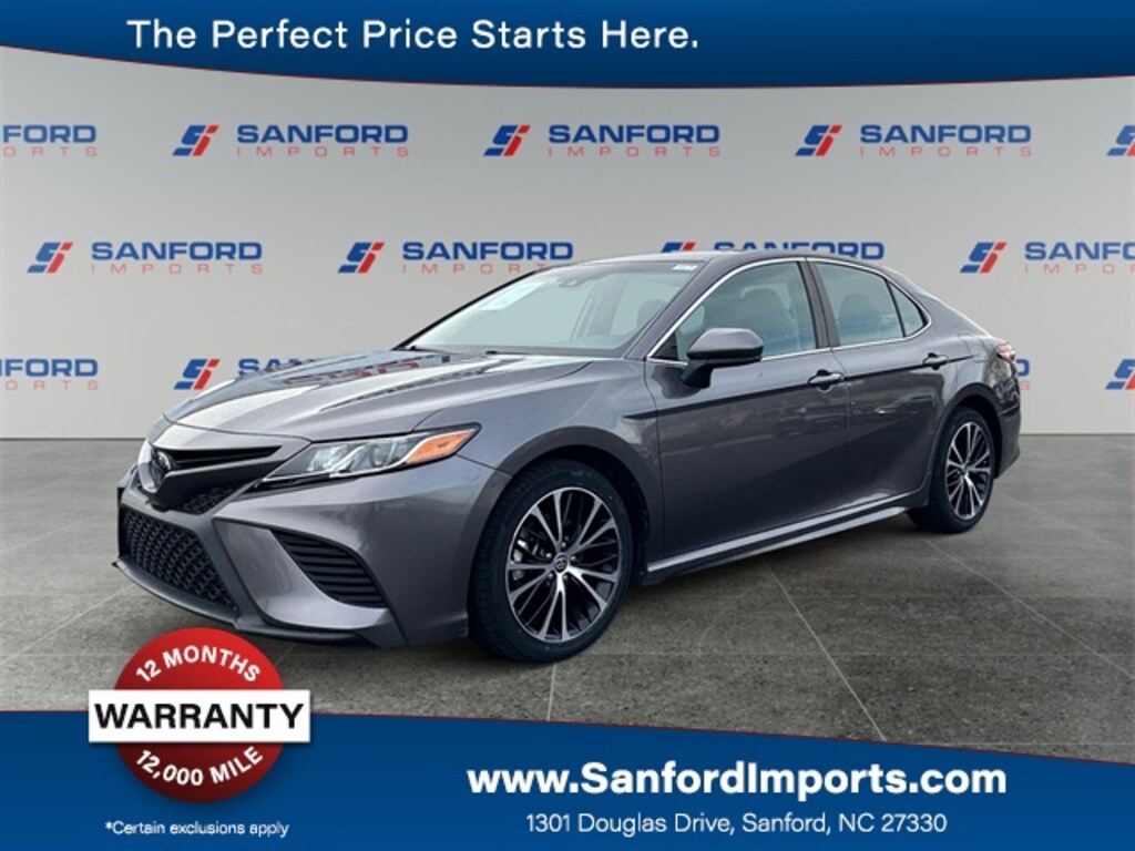 Used 2020 Toyota Camry SE Sedan