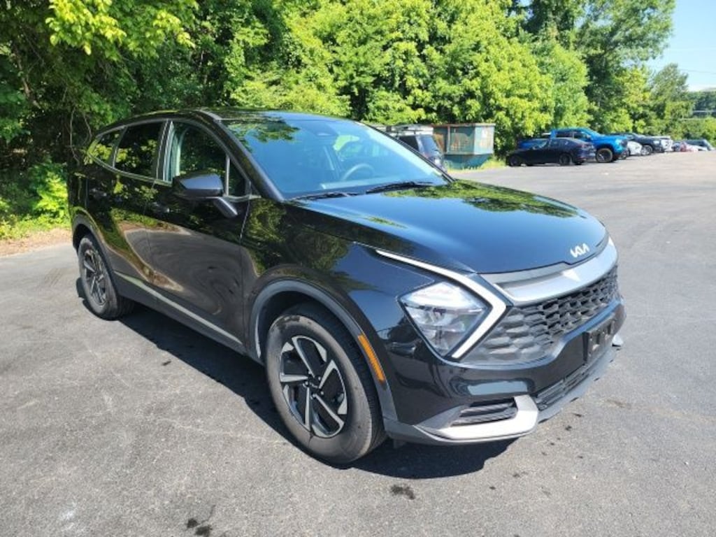 Used 2023 Kia Sportage Hybrid LX SUV