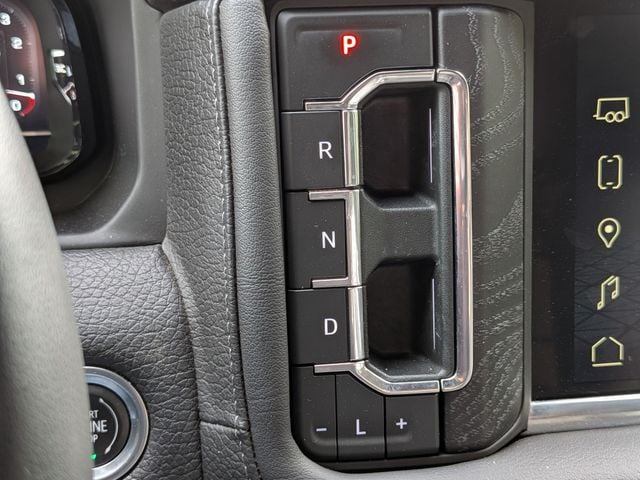 2023 GMC Yukon Denali - Photo 24