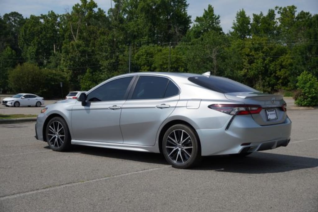 Used 2023 Toyota Camry SE Sedan