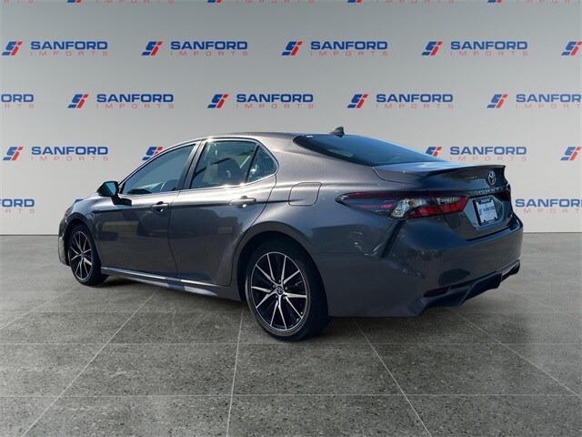 2023 Toyota Camry SE photo 3