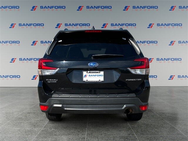 2019 Subaru Forester Premium photo 4