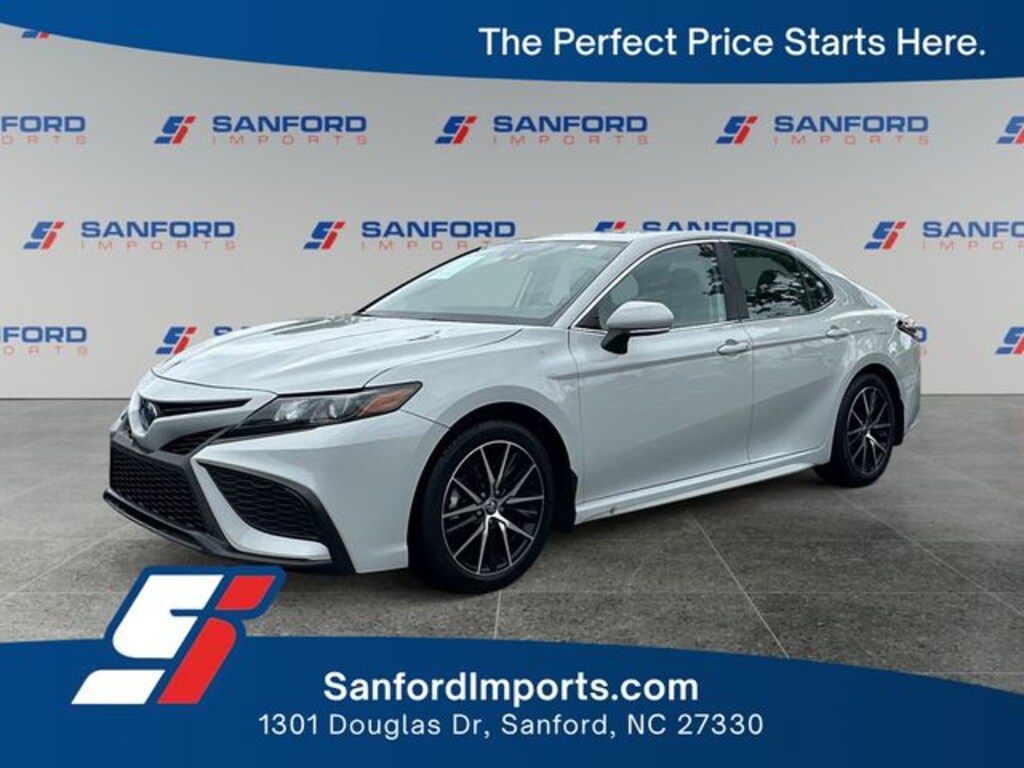 Used 2024 Toyota Camry Hybrid SE Sedan