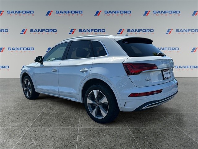2023 Audi Q5 40 Premium Plus photo 3