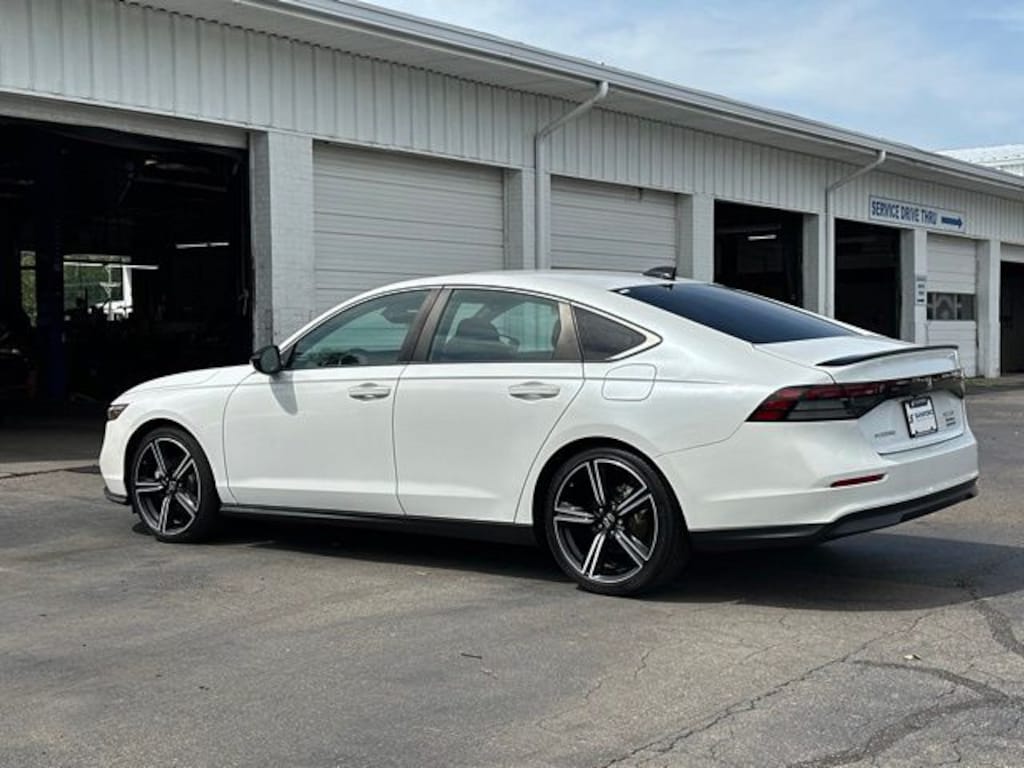 Used 2023 Honda Accord Hybrid Sport w/BSI Sedan