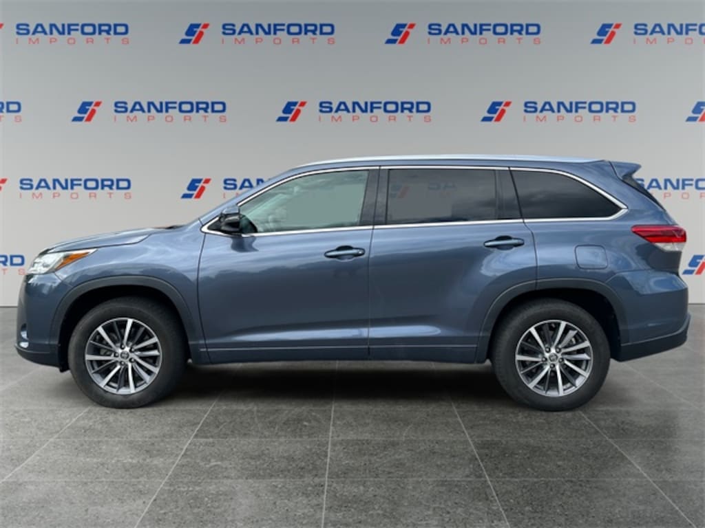 Used 2018 Toyota Highlander XLE V6 SUV