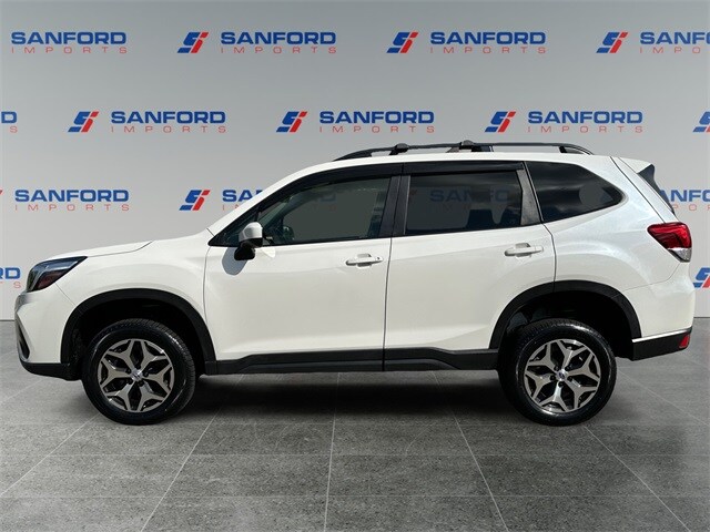 2021 Subaru Forester Premium photo 2