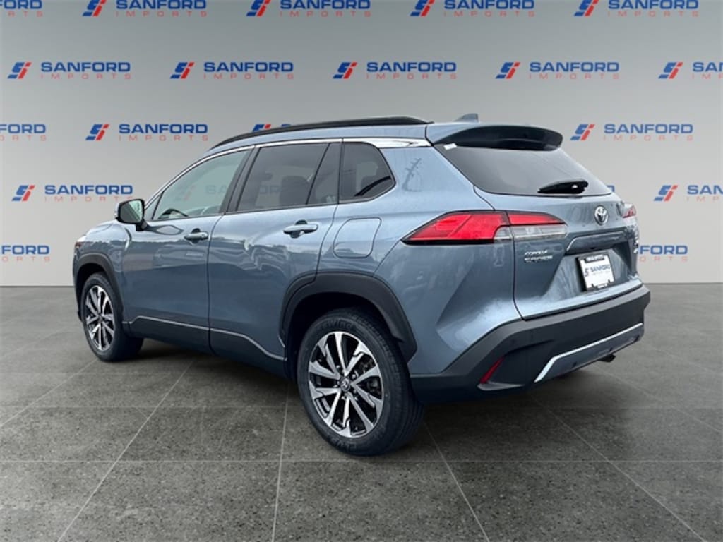 Used 2023 Toyota Corolla Cross XLE SUV