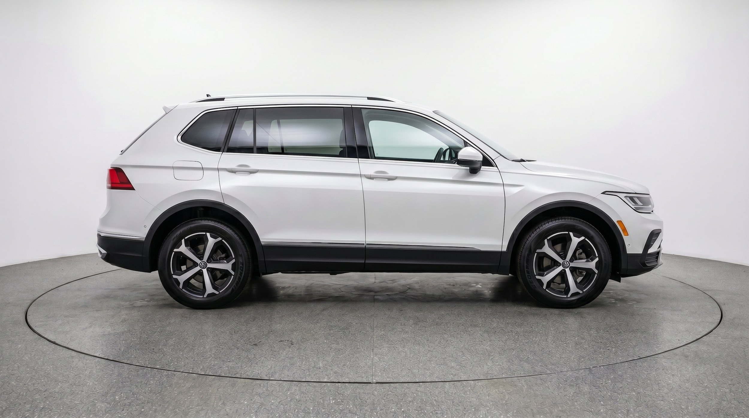 Thumbnail: 2026 Volkswagen Tiguan - 11