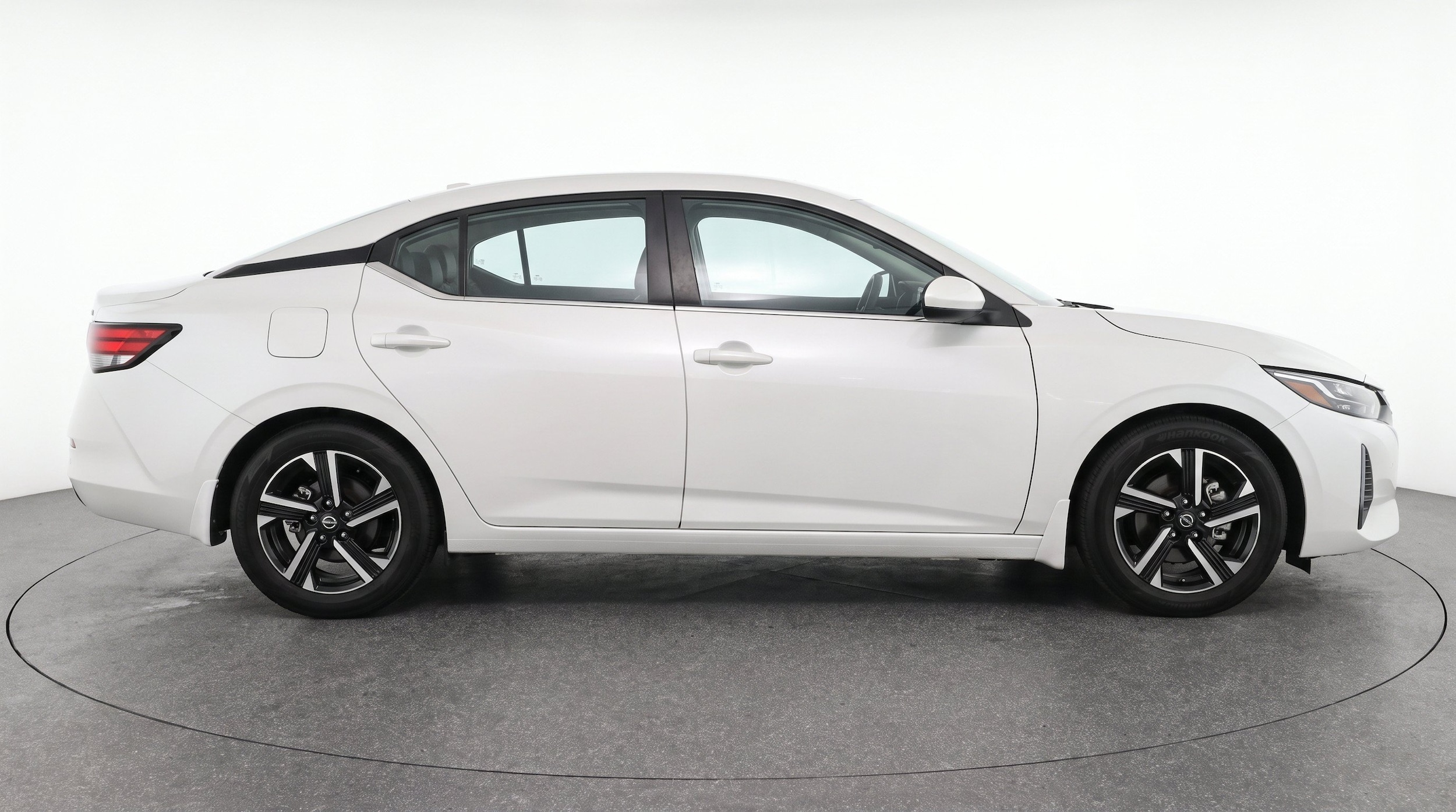 Thumbnail: 2025 Nissan Sentra - 10