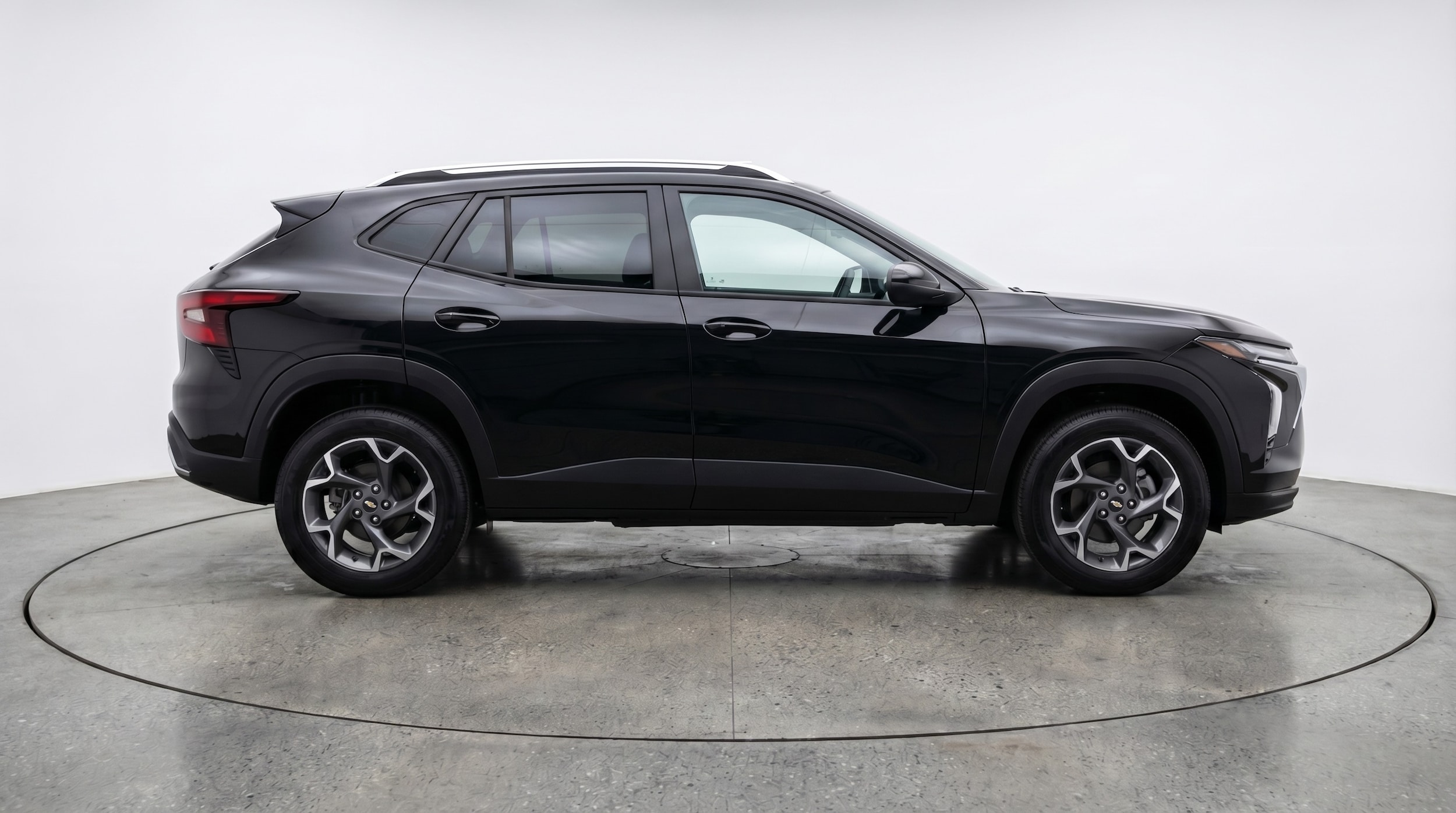 Thumbnail: 2025 Chevrolet Trax - 8