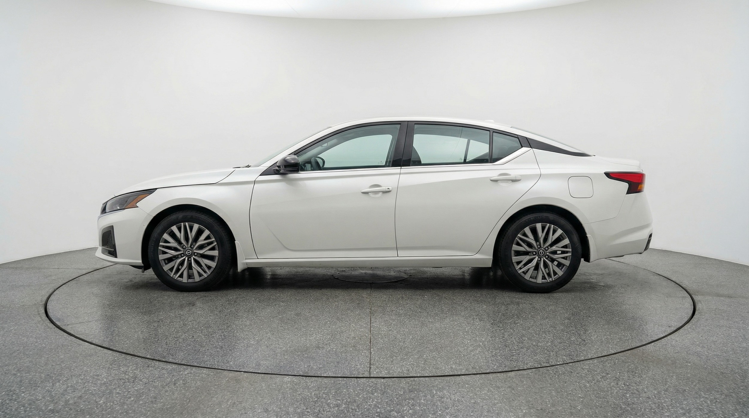 Thumbnail: 2025 Nissan Altima - 4