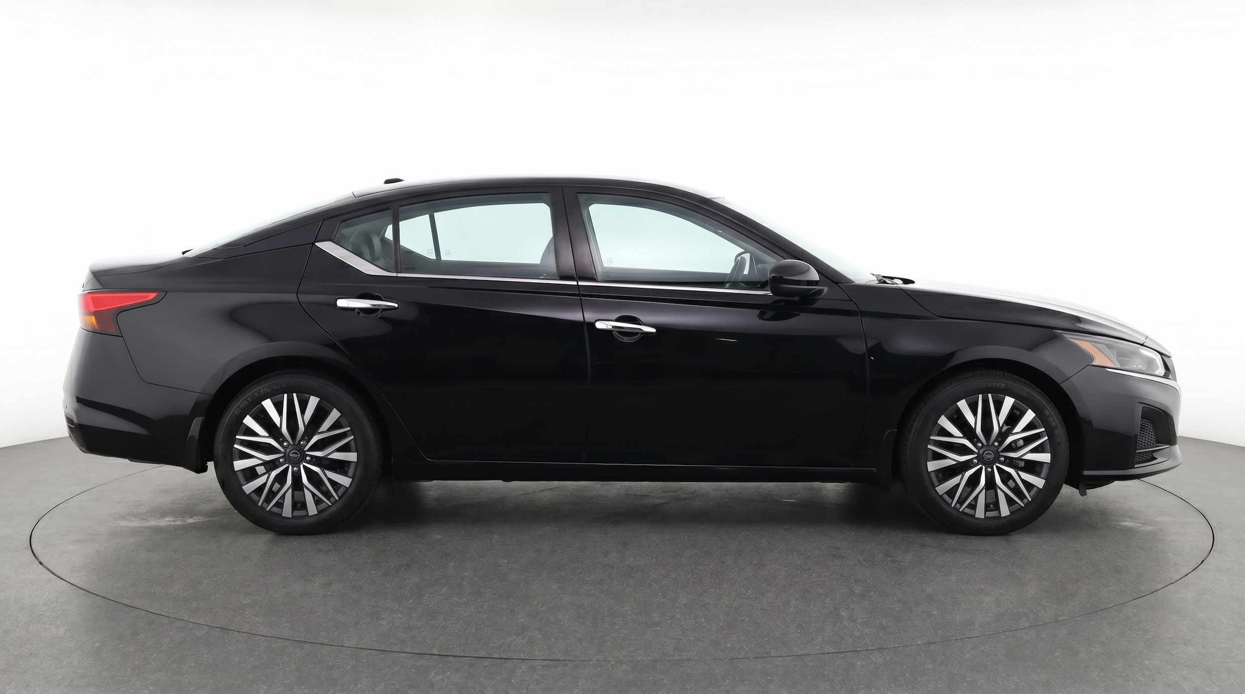 Thumbnail: 2025 Nissan Altima - 8