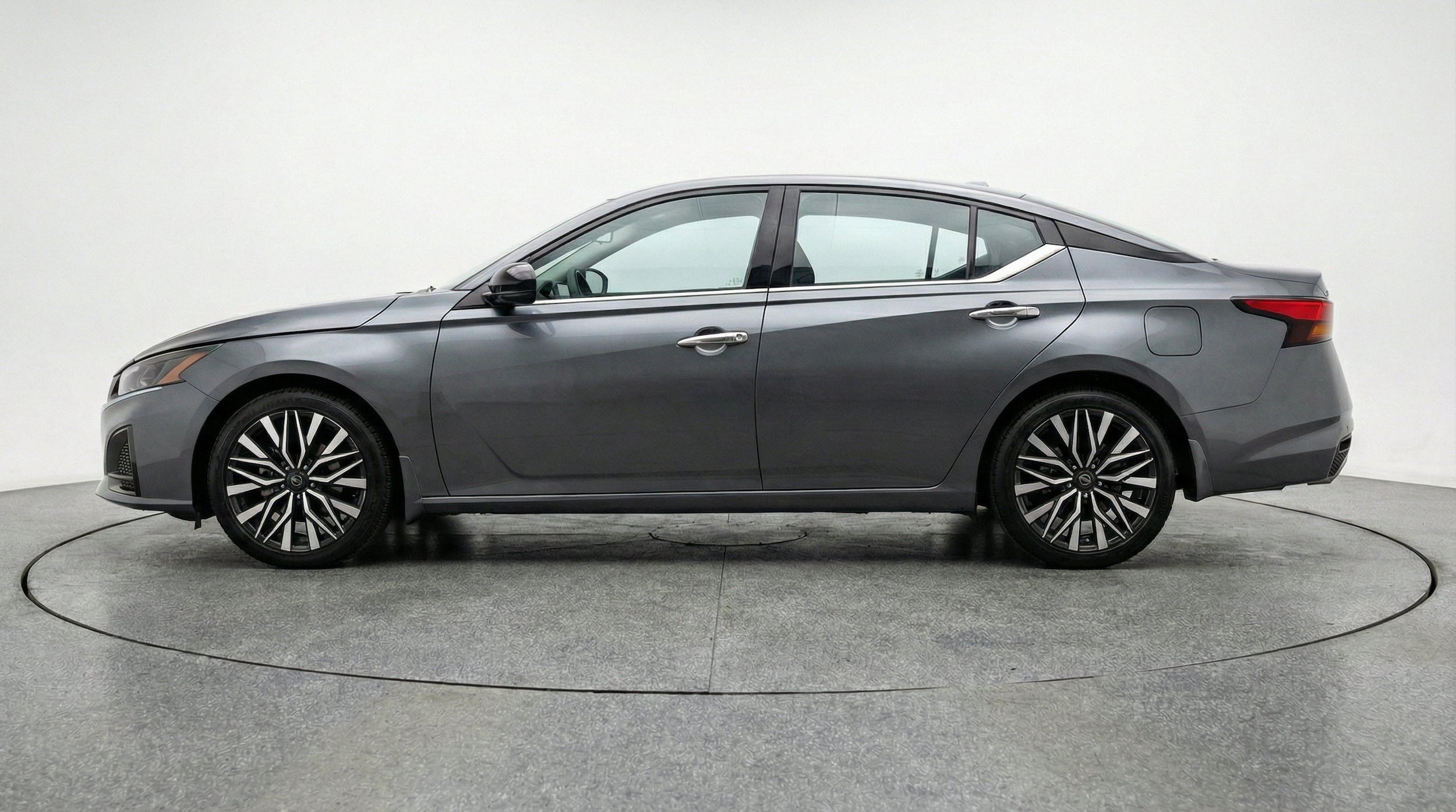Thumbnail: 2025 Nissan Altima - 5