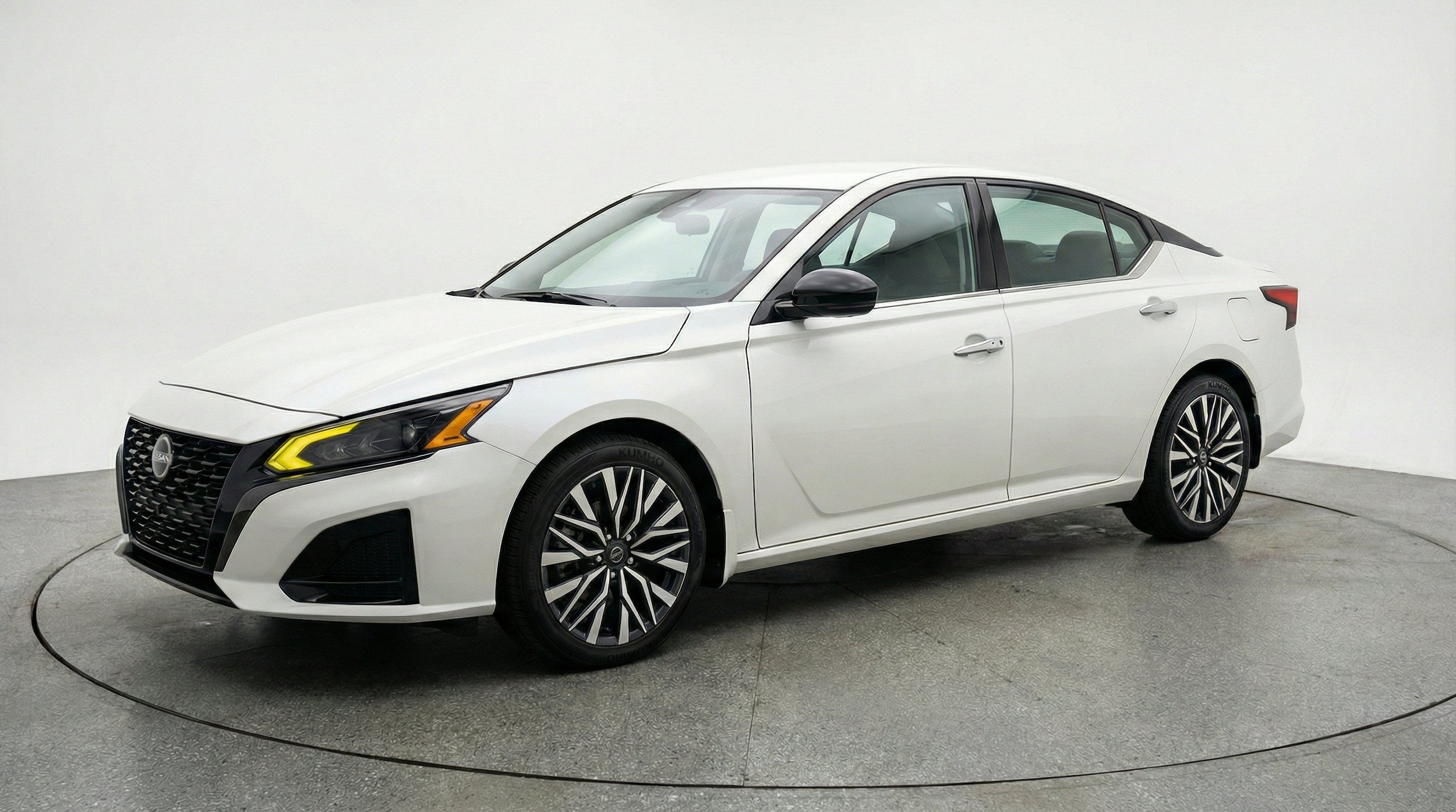 Thumbnail: 2025 Nissan Altima - 3