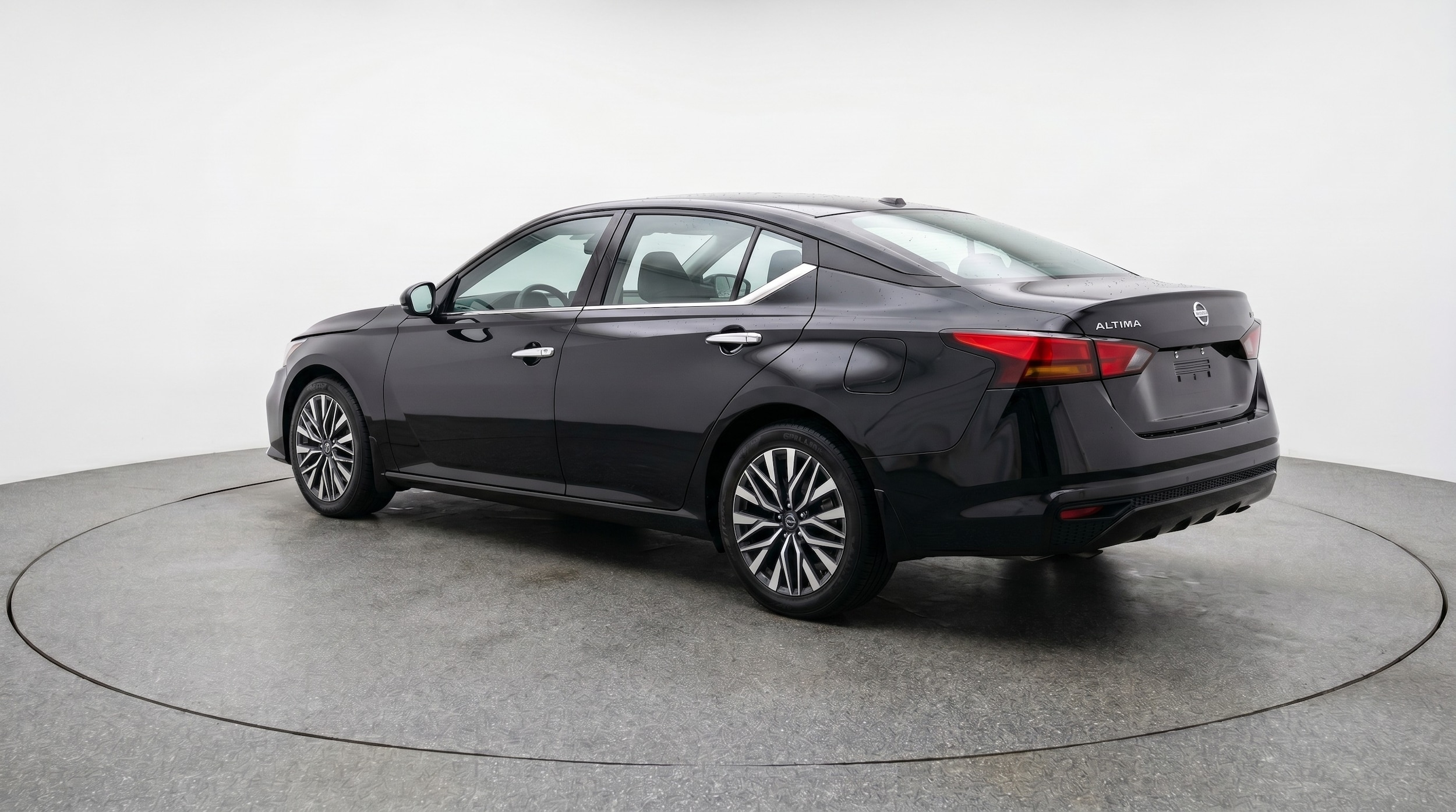 Thumbnail: 2025 Nissan Altima - 5
