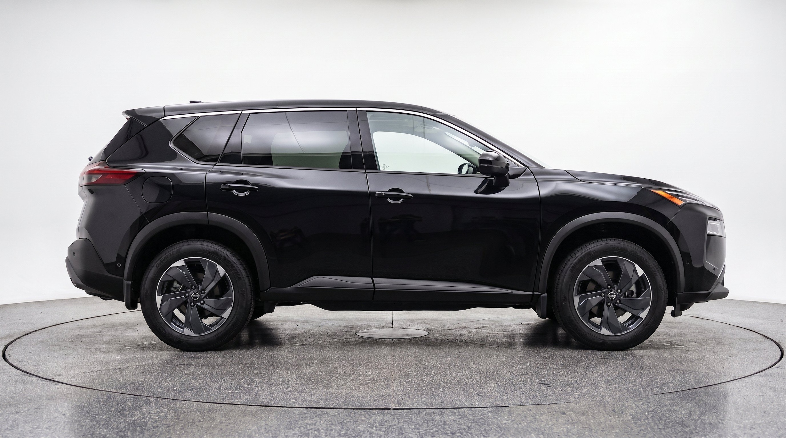 Thumbnail: 2025 Nissan Rogue - 10