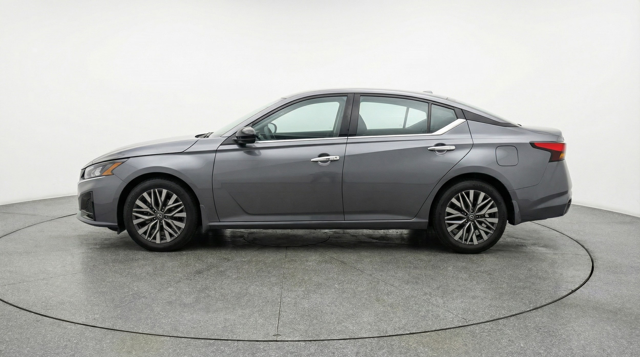 Thumbnail: 2025 Nissan Altima - 4