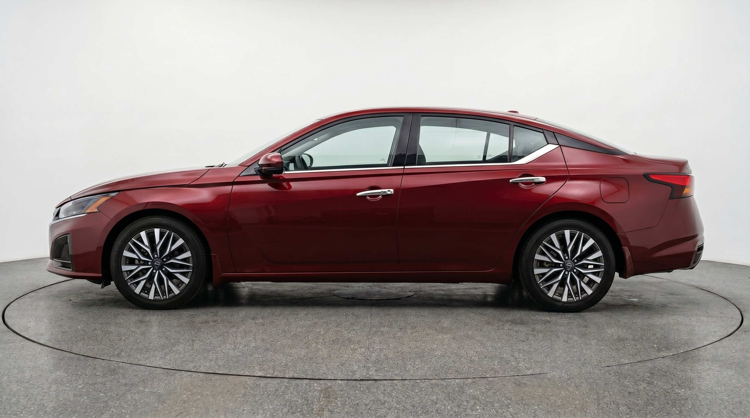 Thumbnail: 2025 Nissan Altima - 4