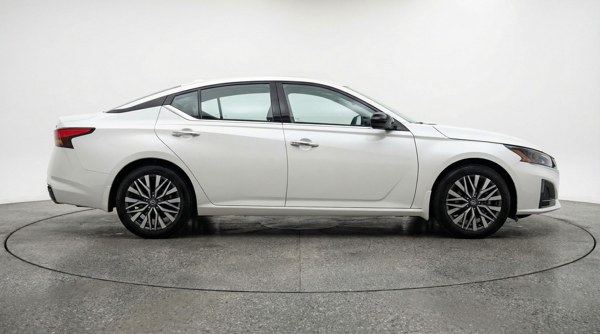 Thumbnail: 2025 Nissan Altima - 8