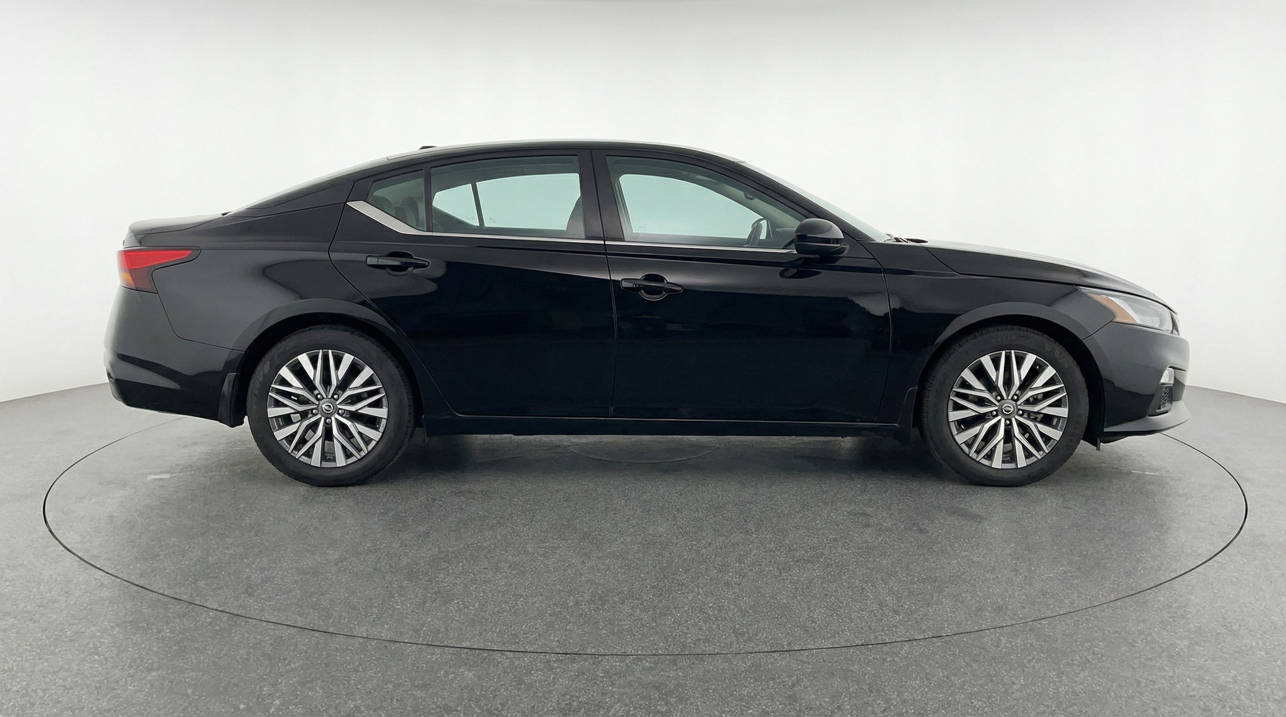 Thumbnail: 2025 Nissan Altima - 8
