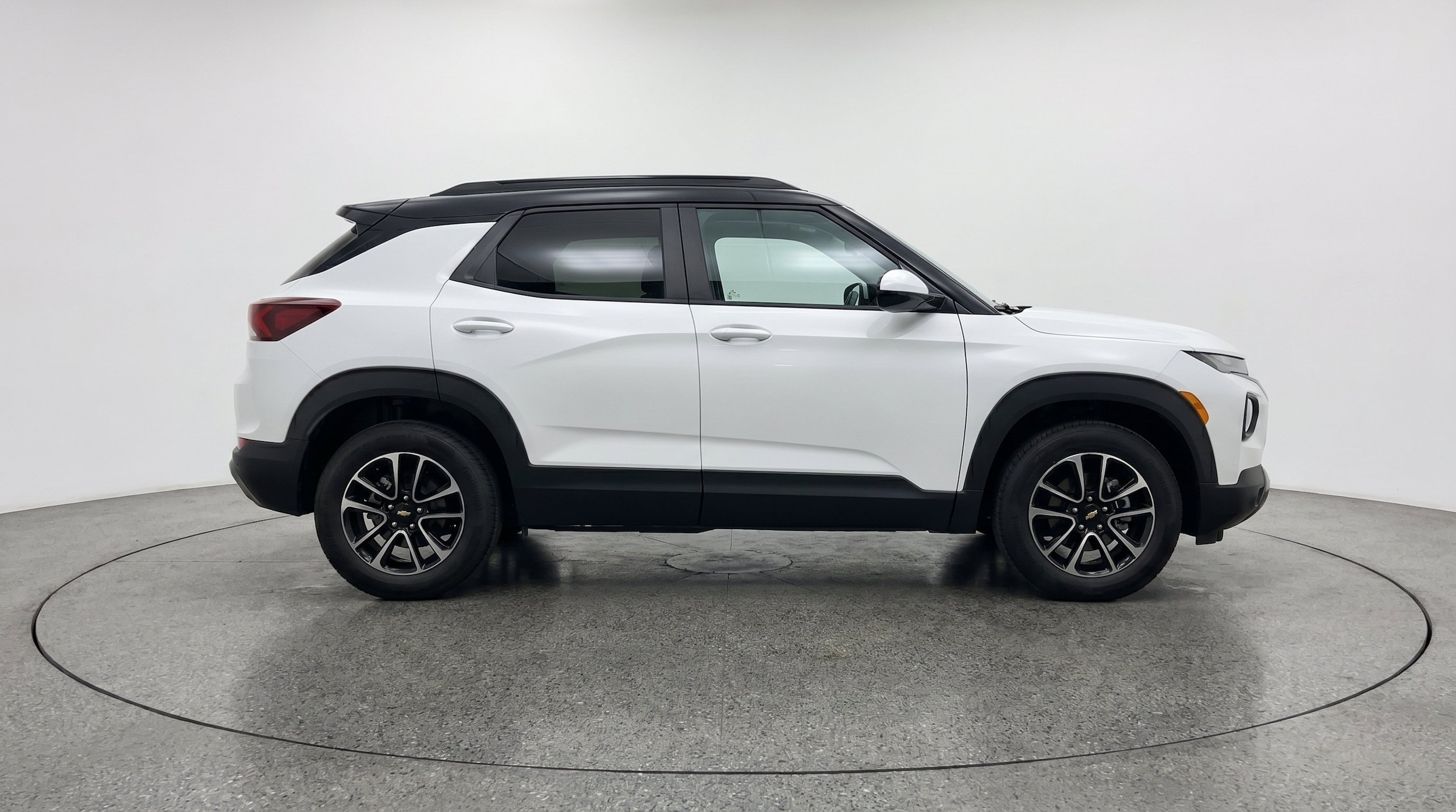 Thumbnail: 2025 Chevrolet TrailBlazer - 11