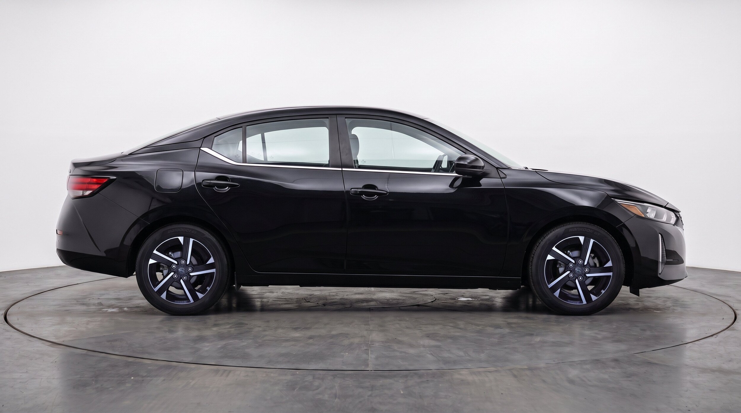 Thumbnail: 2025 Nissan Sentra - 11