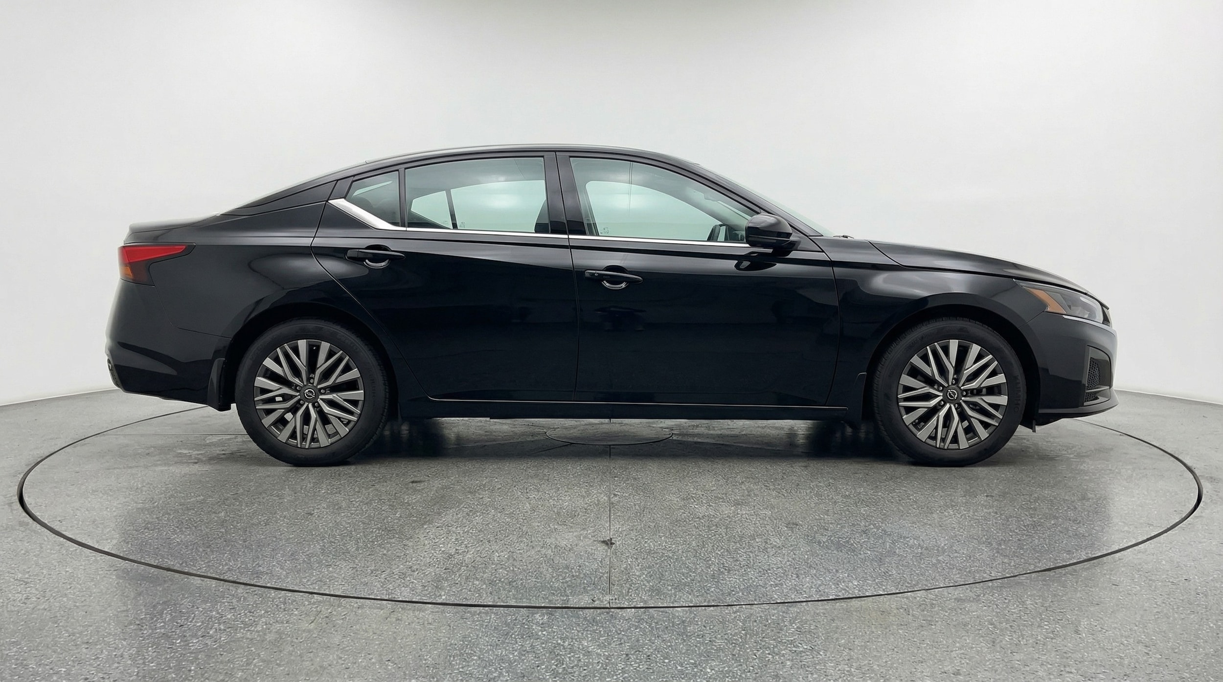 Thumbnail: 2025 Nissan Altima - 8