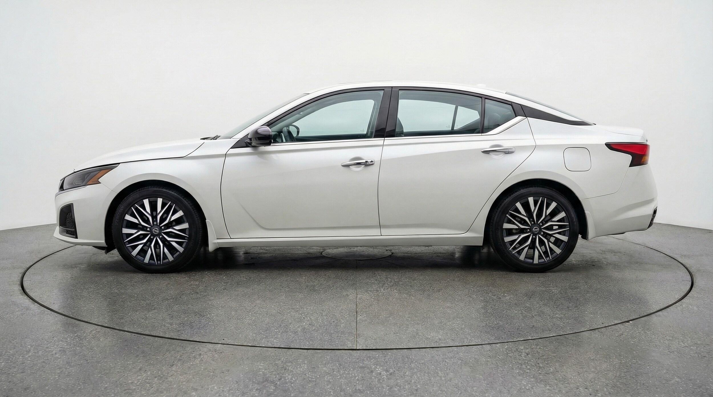 Thumbnail: 2025 Nissan Altima - 4