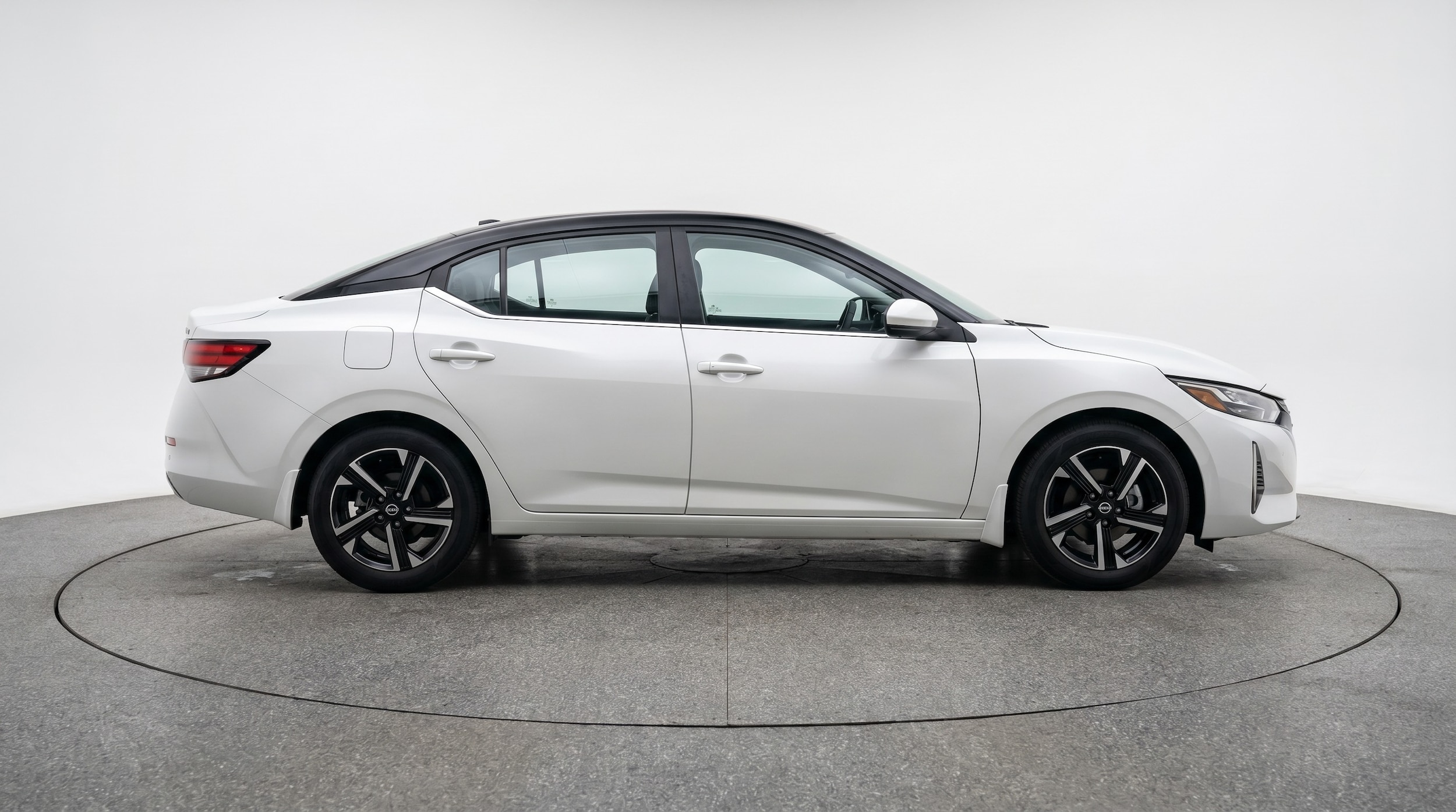 Thumbnail: 2025 Nissan Sentra - 8