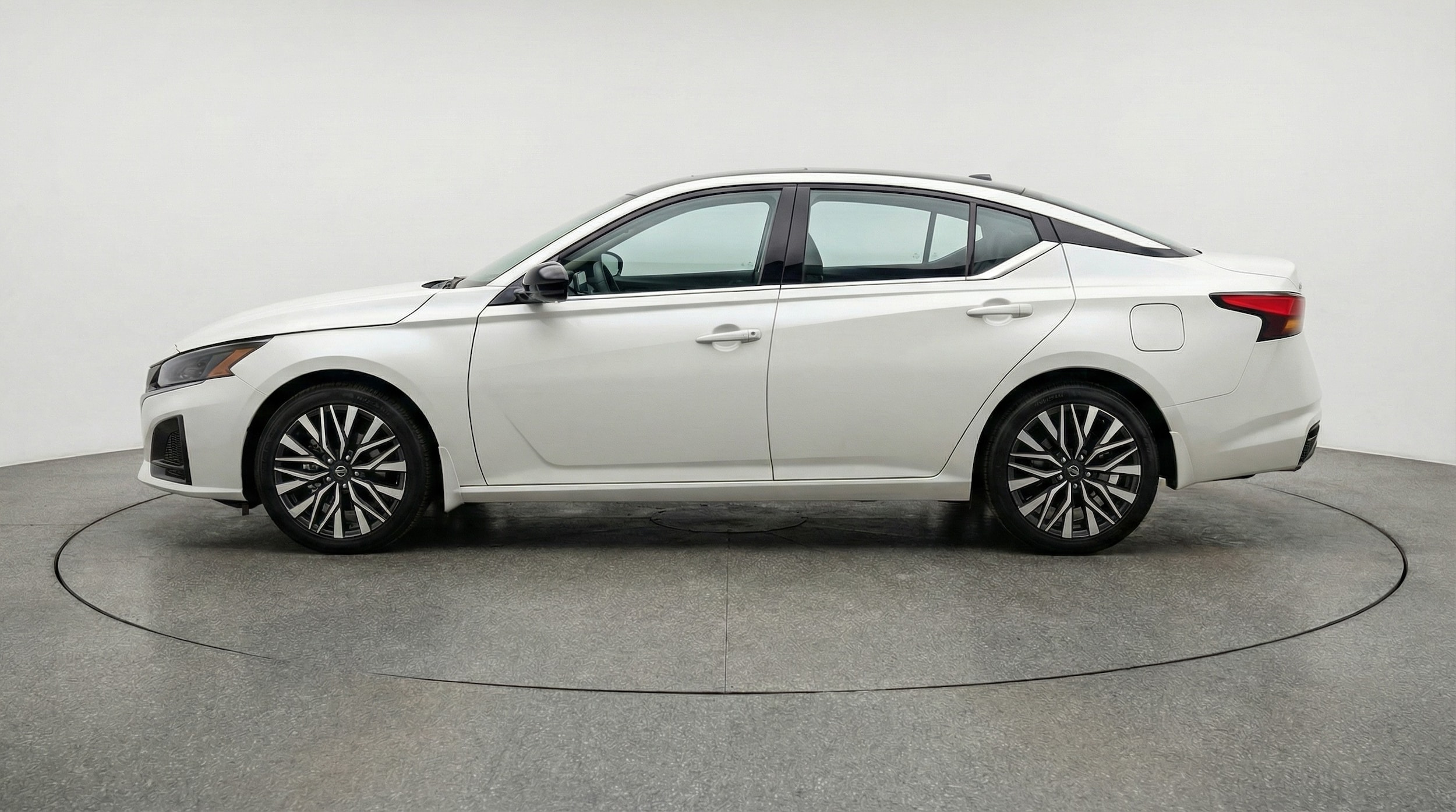 Thumbnail: 2025 Nissan Altima - 4