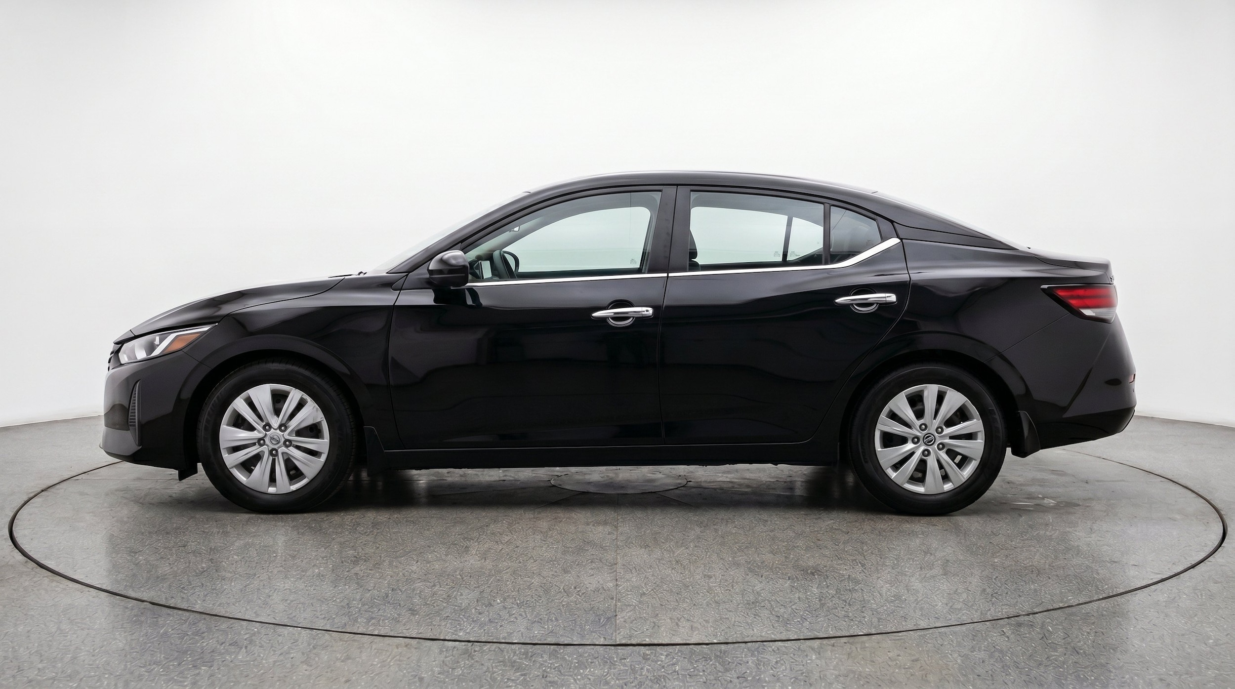 Thumbnail: 2025 Nissan Sentra - 5