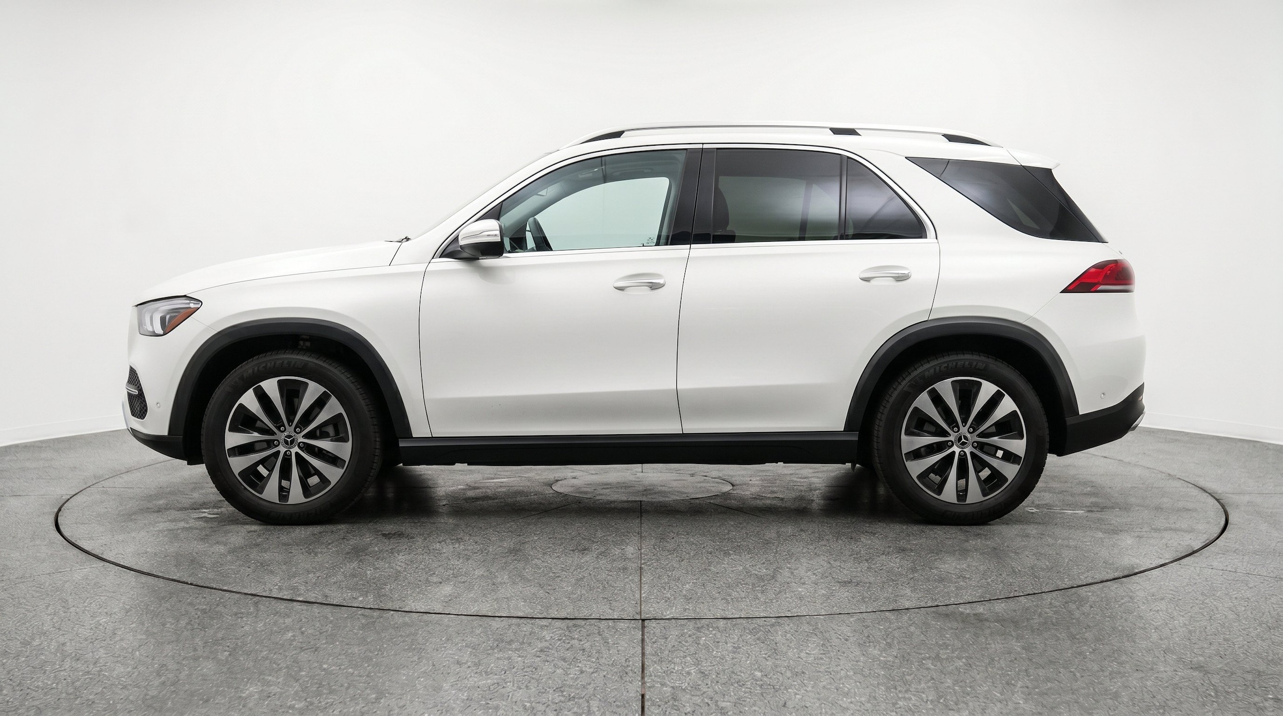 Thumbnail: 2026 Mercedes-Benz GLE - 5