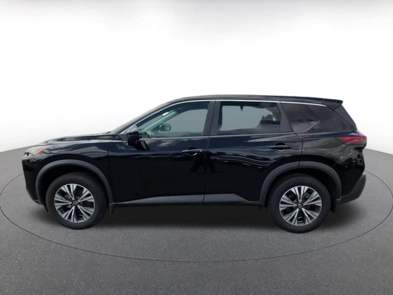 Thumbnail: 2022 Nissan Rogue - 8