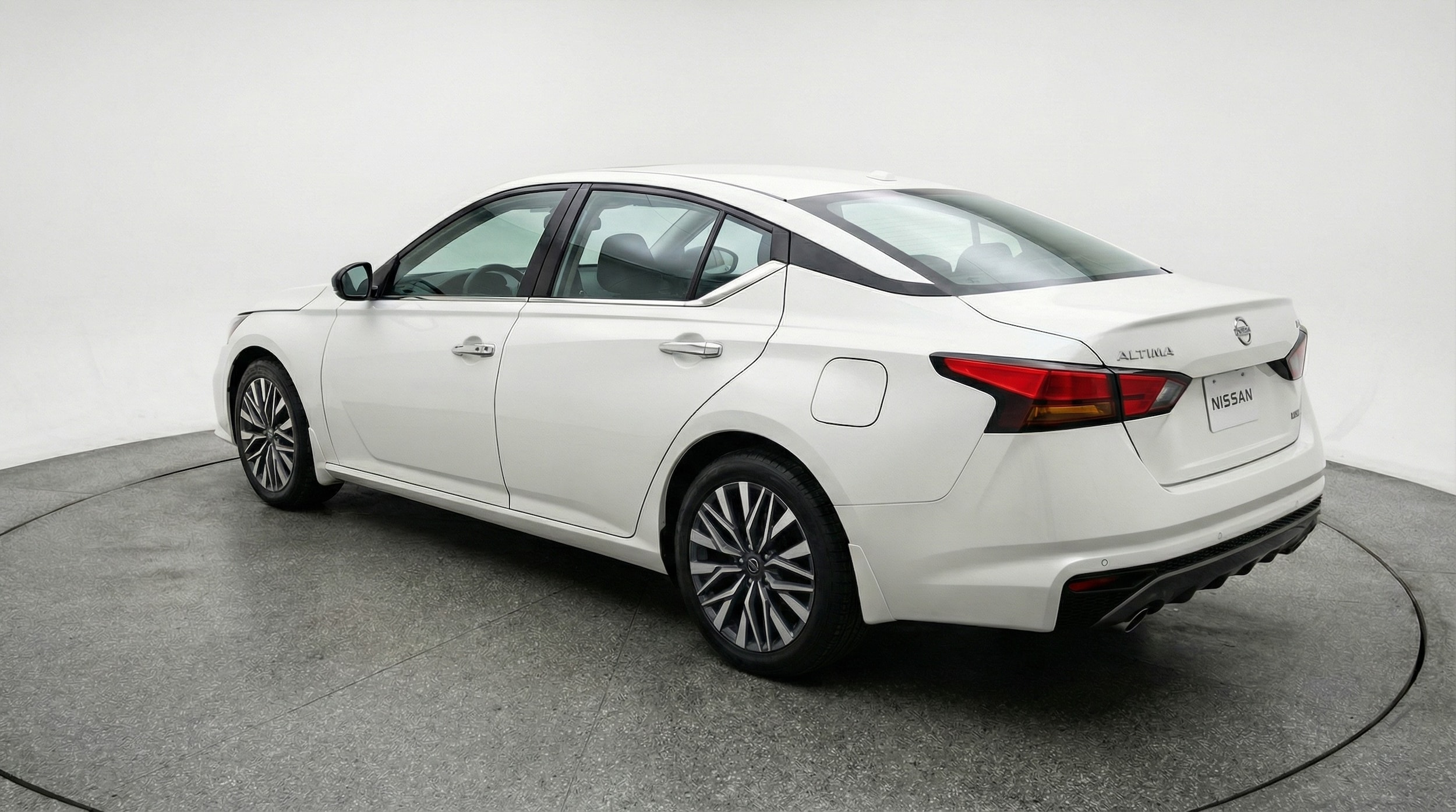 Thumbnail: 2025 Nissan Altima - 5