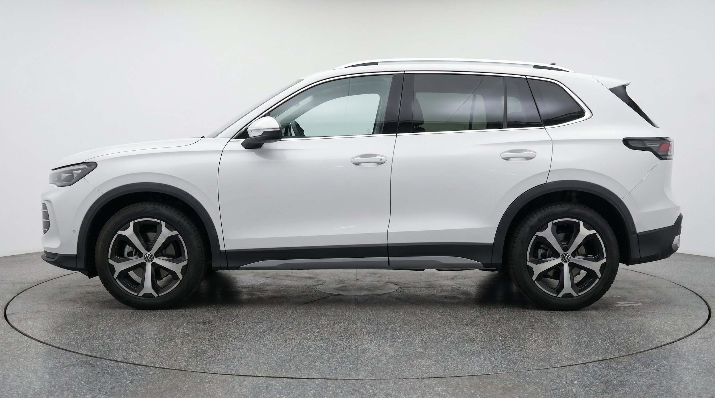 Thumbnail: 2026 Volkswagen Tiguan - 5