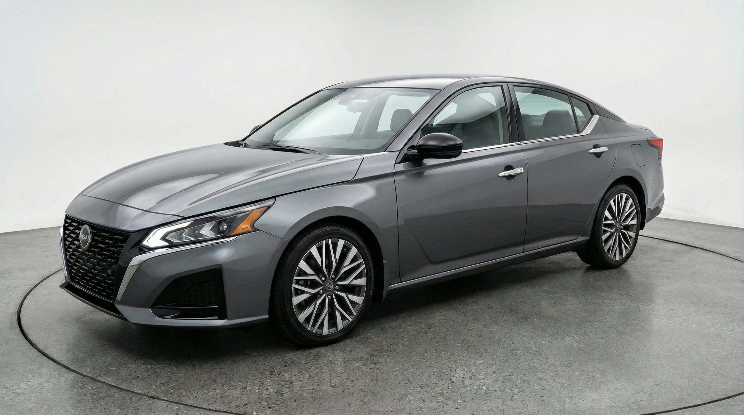 Thumbnail: 2025 Nissan Altima - 3