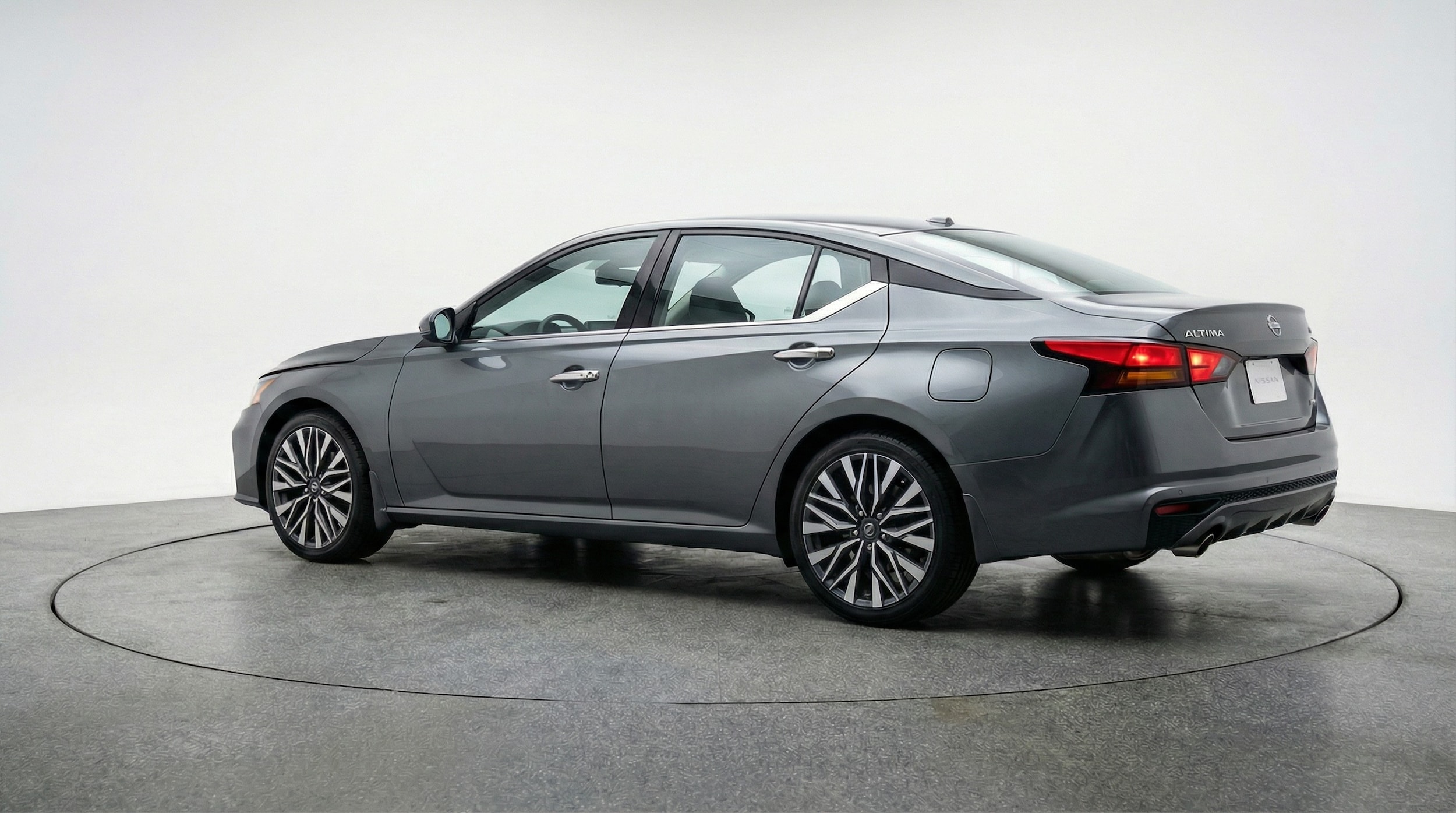 Thumbnail: 2025 Nissan Altima - 5