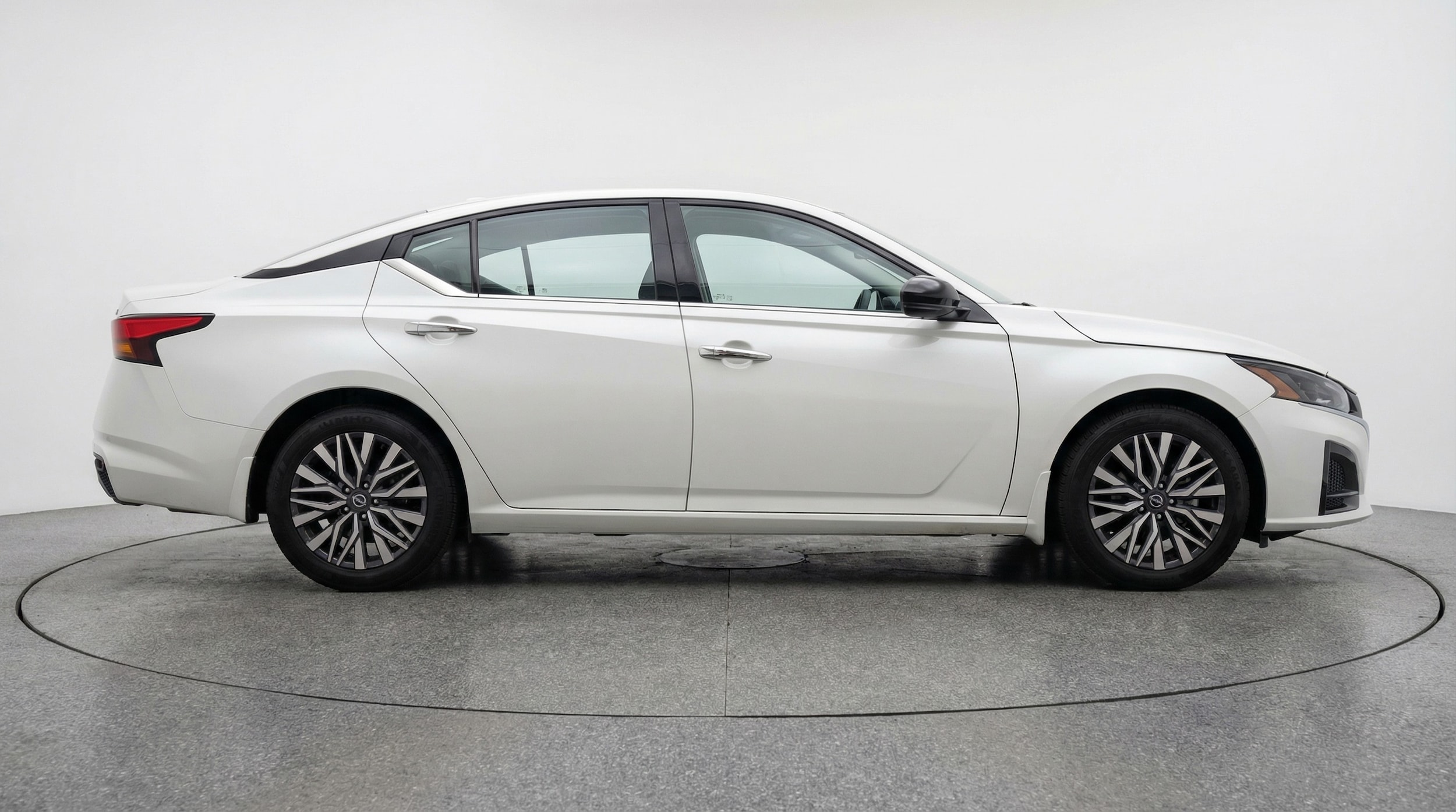 Thumbnail: 2025 Nissan Altima - 8