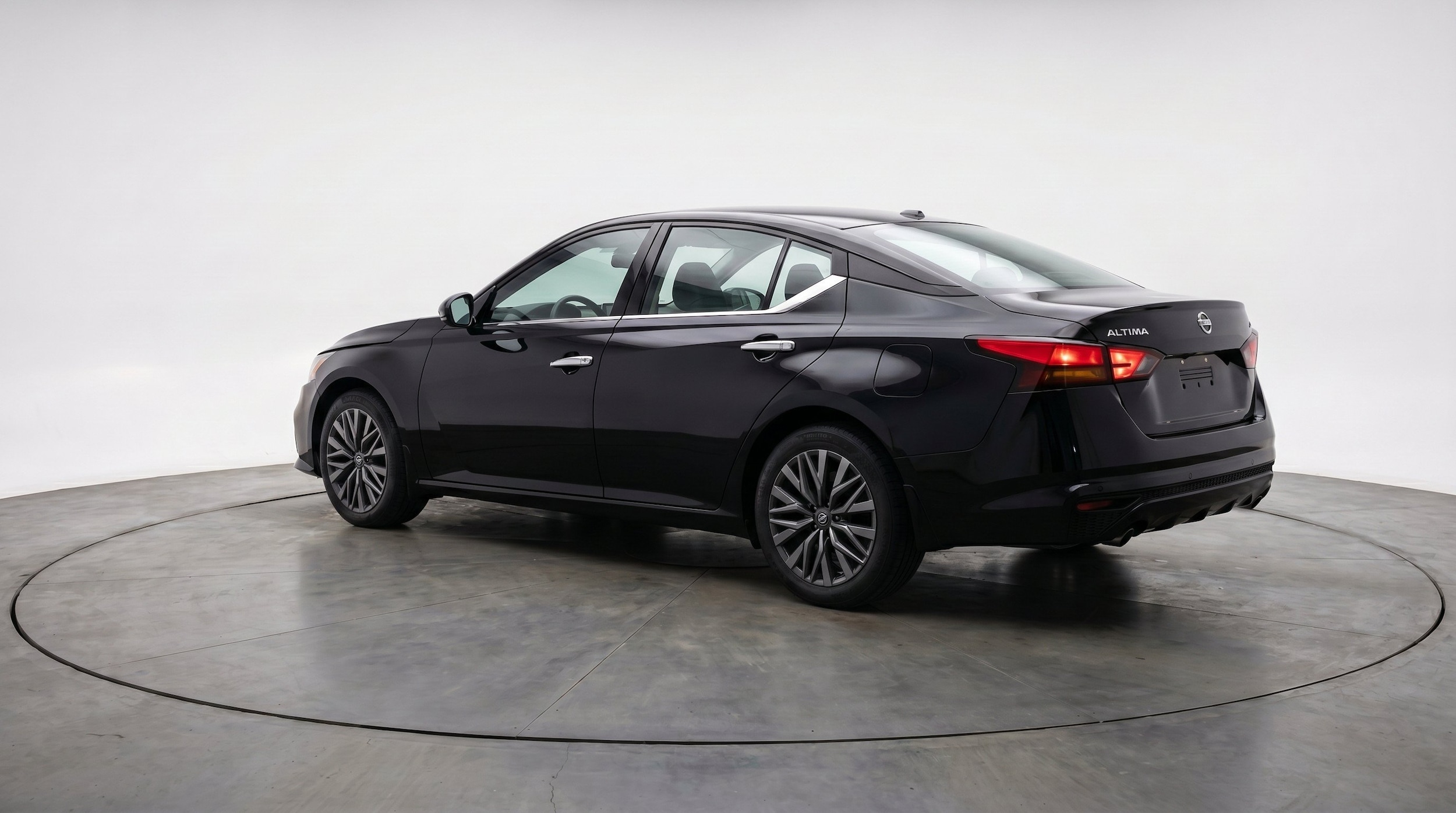 Thumbnail: 2025 Nissan Altima - 6