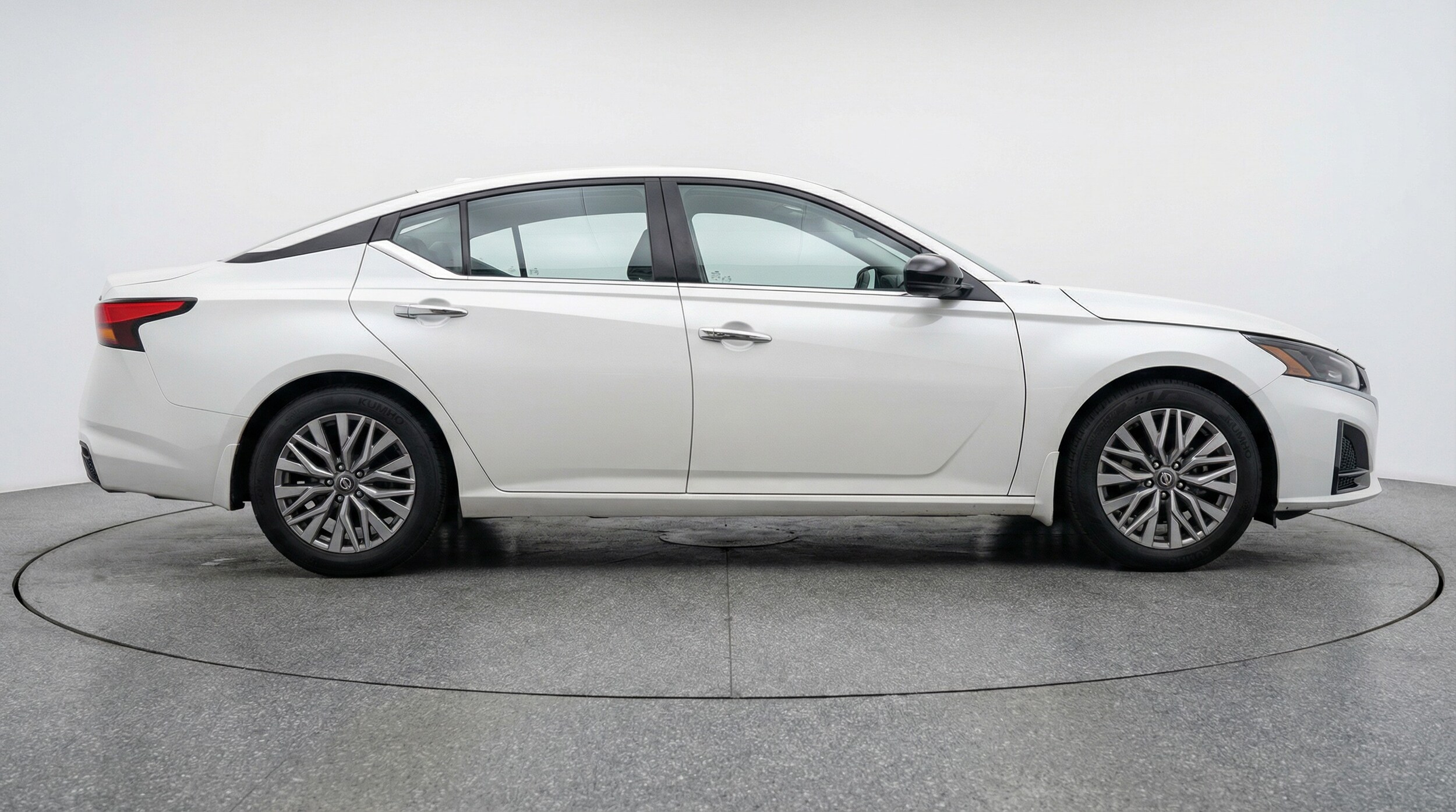 Thumbnail: 2025 Nissan Altima - 8