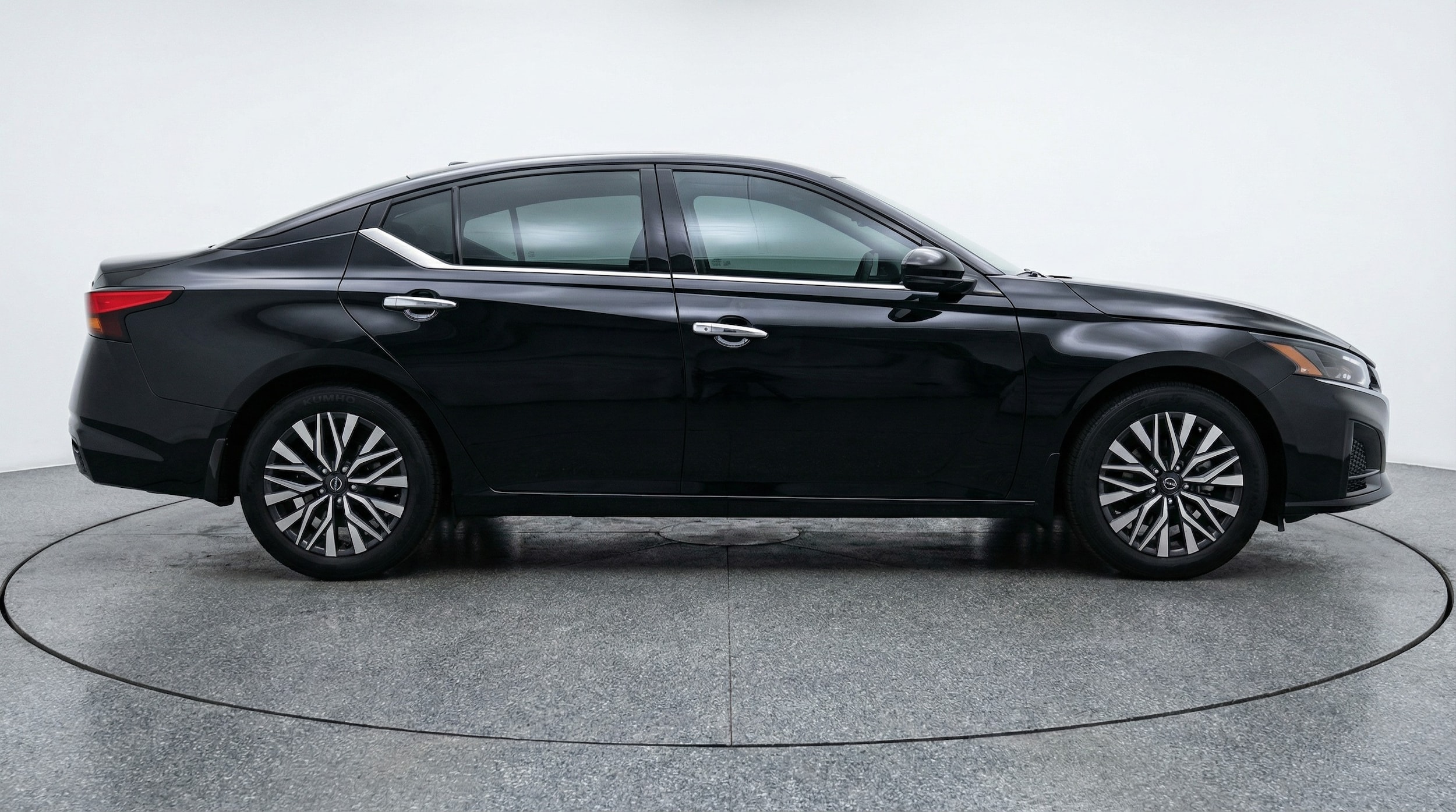 Thumbnail: 2025 Nissan Altima - 8