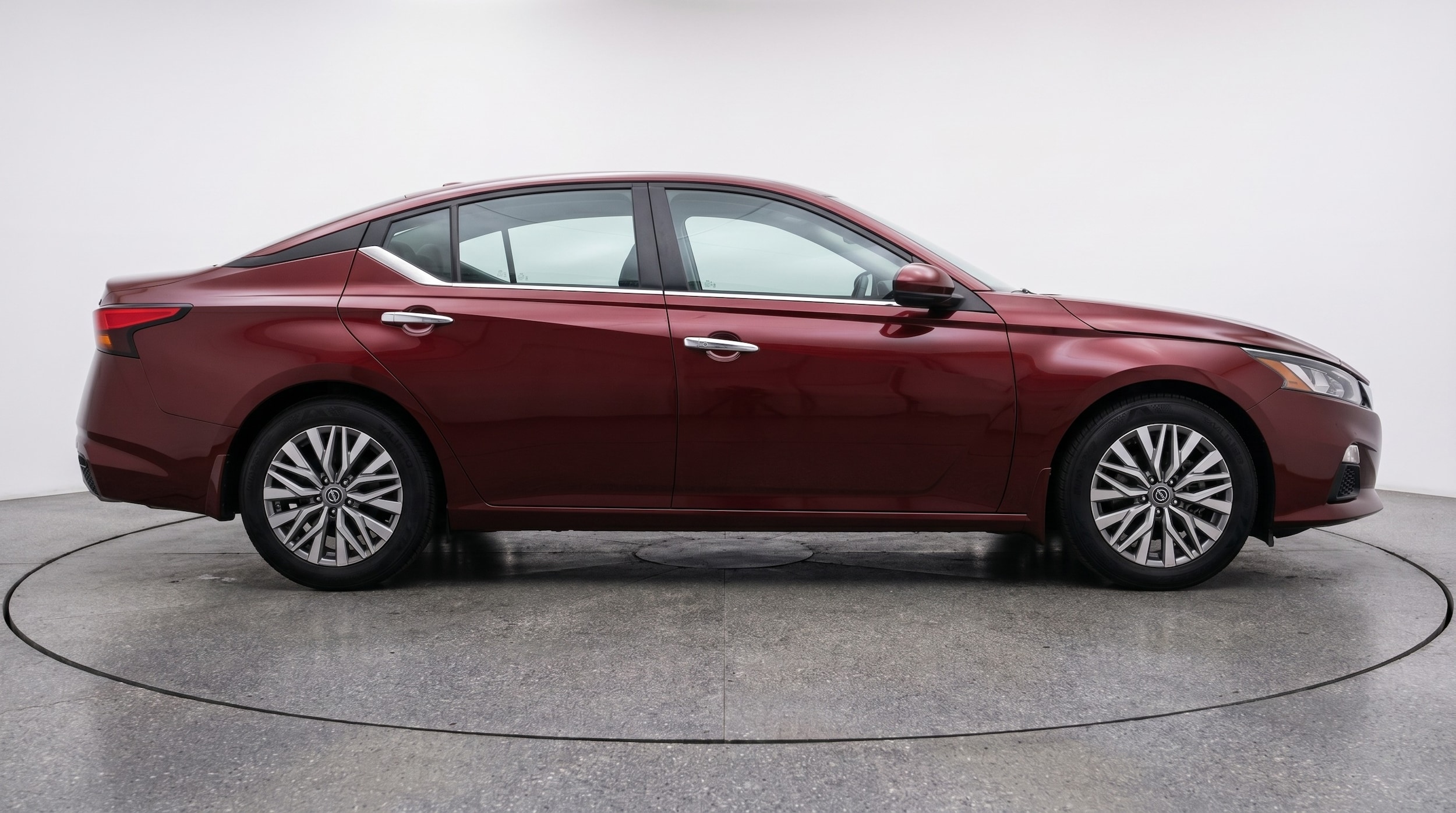 Thumbnail: 2025 Nissan Altima - 8