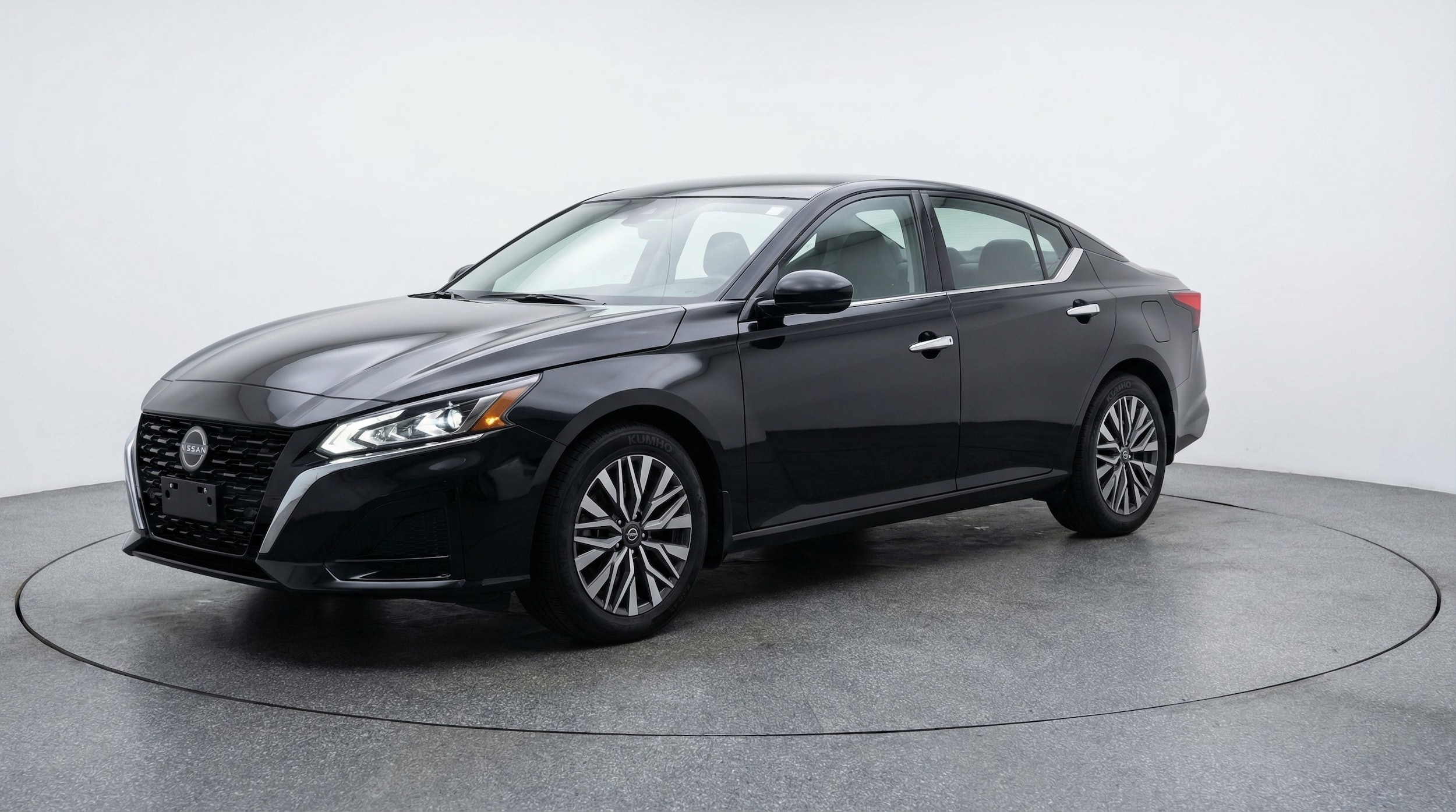 Thumbnail: 2025 Nissan Altima - 3
